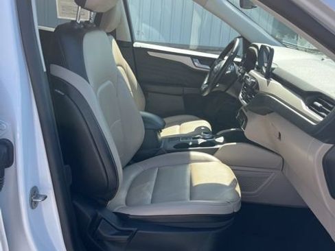 Used 2022 Ford Escape SEL AWD/4WD image 30