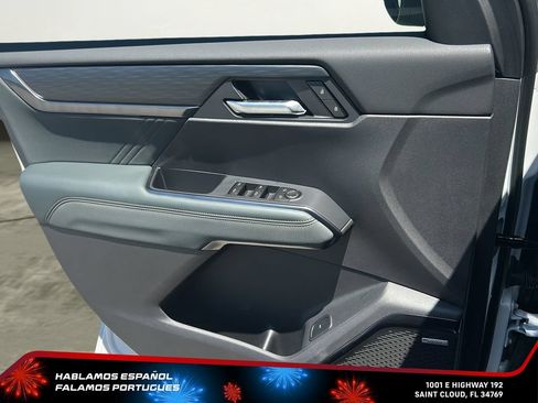 New 2026 GMC Acadia AT4 w/ Luxury Package AWD/4WD image 10
