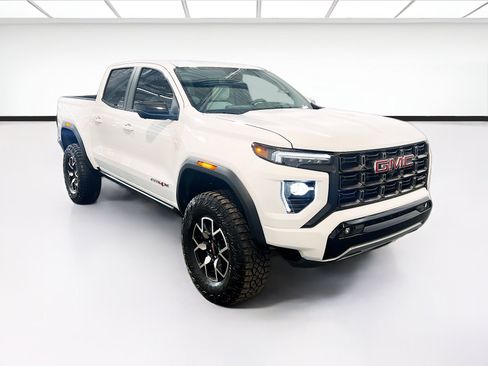Used 2024 GMC Canyon AT4X AWD/4WD image 3