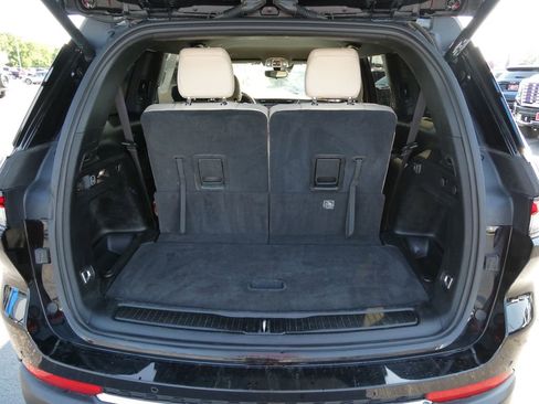 Used 2023 Jeep Grand Cherokee L Limited AWD/4WD image 18