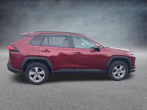 Used 2025 Toyota RAV4 XLE AWD/4WD image 7
