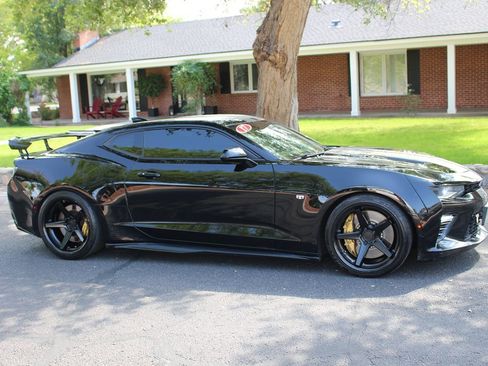 Used 2017 Chevrolet Camaro SS image 41