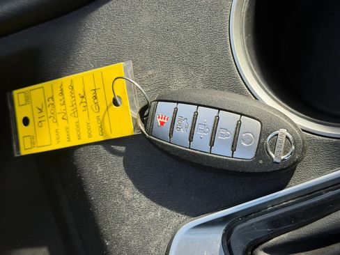 Used 2022 Nissan Altima 2.5 SV FWD image 48