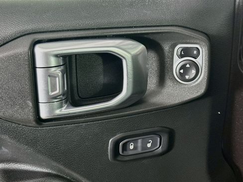 Used 2019 Jeep Wrangler Unlimited Rubicon AWD/4WD image 24