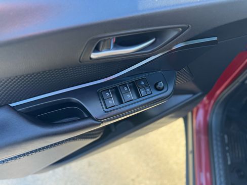 Used 2018 Toyota C-HR XLE image 11