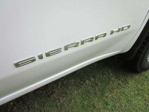 New 2026 GMC Sierra 2500 Pro image 18