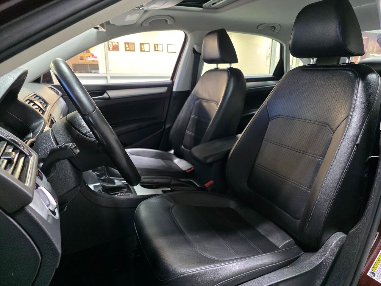 Used 2013 Volkswagen Passat TDI SE FWD image 15