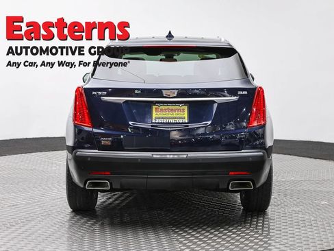 Used 2017 Cadillac XT5 Luxury w/ Driver Awareness Package AWD/4WD image 5