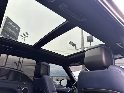 Used 2021 Land Rover Range Rover Sport HST image 16