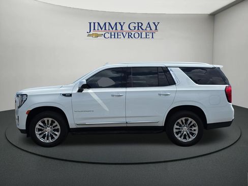 Used 2022 GMC Yukon SLT AWD/4WD image 2
