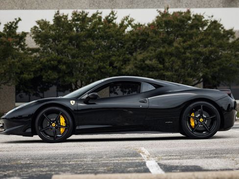 Used 2012 Ferrari 458 Italia Coupe RWD image 22