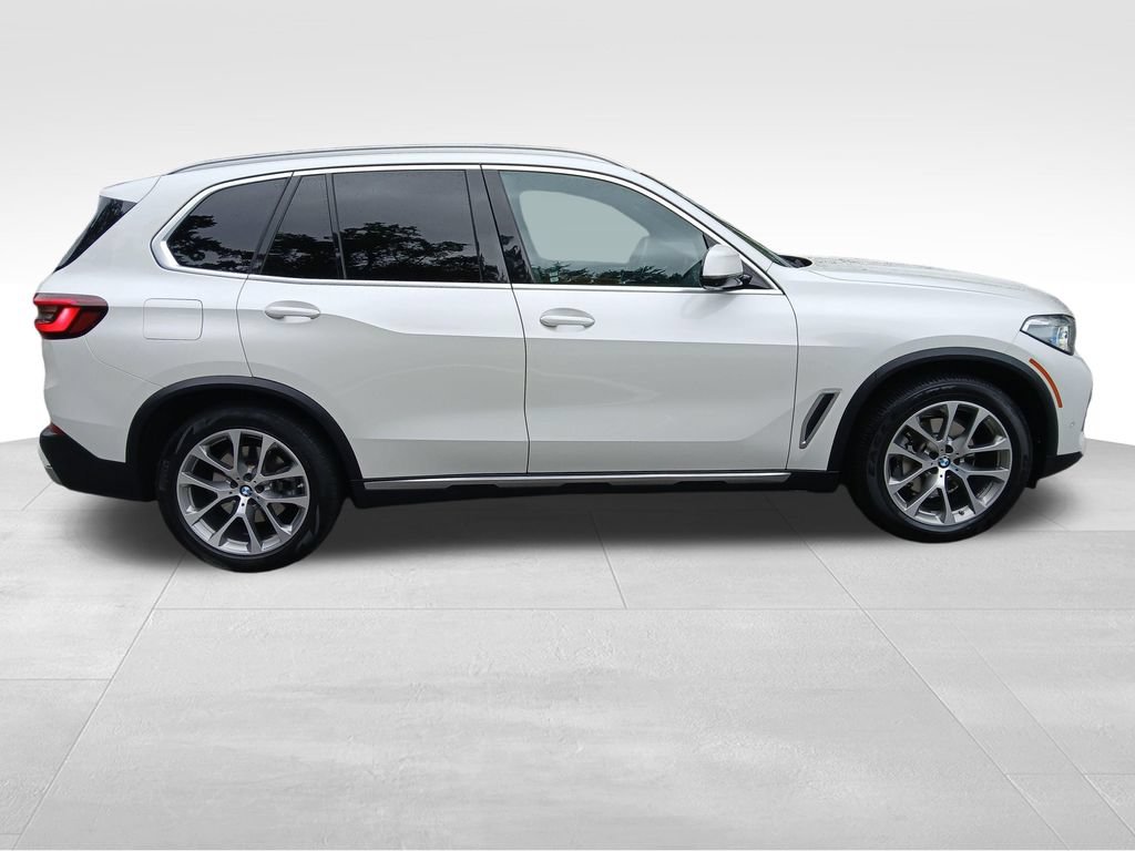 Used 2023 BMW X5 xDrive40i w/ Executive Package AWD/4WD image 14