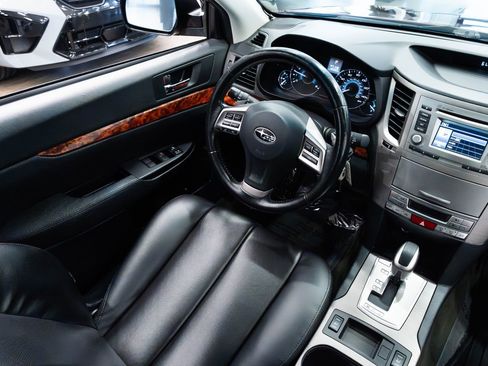 Used 2012 Subaru Outback 2.5i Limited w/ Moonroof Pkg image 10