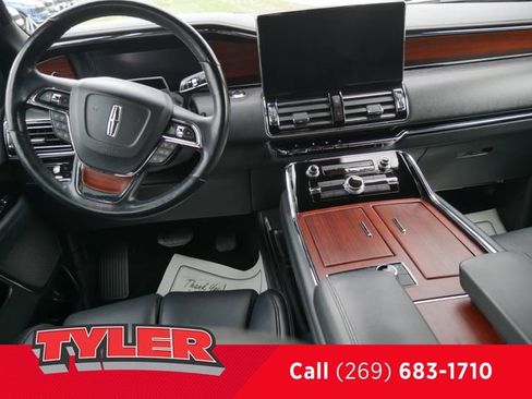 Used 2022 Lincoln Navigator Reserve AWD/4WD image 40