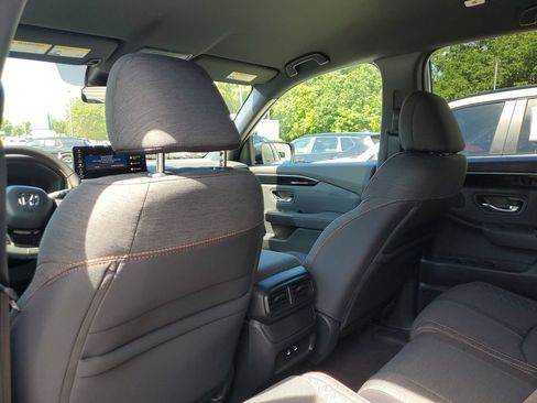 New 2026 Honda Pilot Sport image 10