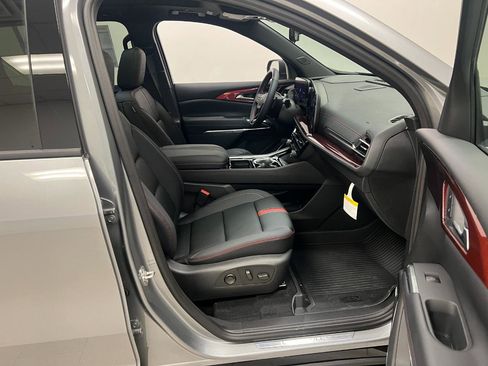 New 2026 Chevrolet Traverse RS w/ LPO, Floor Liner Package AWD/4WD image 30