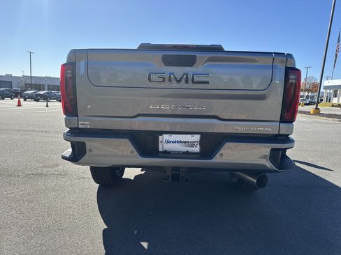 New 2026 GMC Sierra 2500 Denali Ultimate image 9