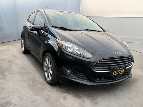 Used 2016 Ford Fiesta SE w/ Equipment Group 201A image 2