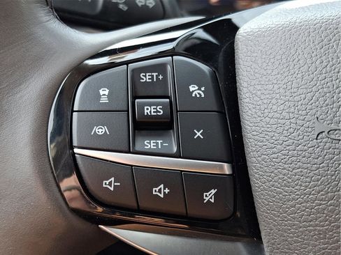 Used 2022 Ford Explorer Platinum w/ Equipment Group 601A image 20