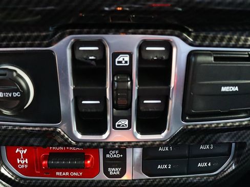 Used 2021 Jeep Gladiator Rubicon AWD/4WD image 50