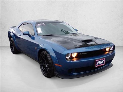 Used 2021 Dodge Challenger R/T Scat Pack RWD image 6