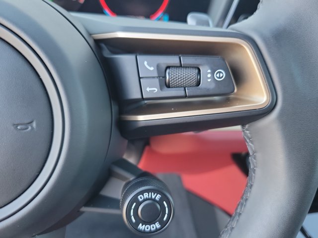 Certified 2025 Porsche Cayenne E-Hybrid AWD/4WD image 30
