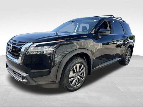 Used 2022 Nissan Pathfinder SV FWD image 6
