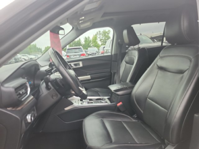 Used 2021 Ford Explorer Limited w/ Equipment Group 301A AWD/4WD image 5