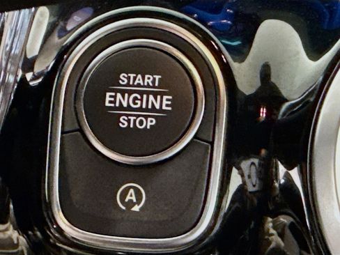 Used 2025 Mercedes-Benz GLA 250 4MATIC image 21