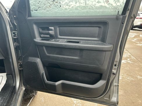 Used 2013 Chrysler Town & Country Touring image 1