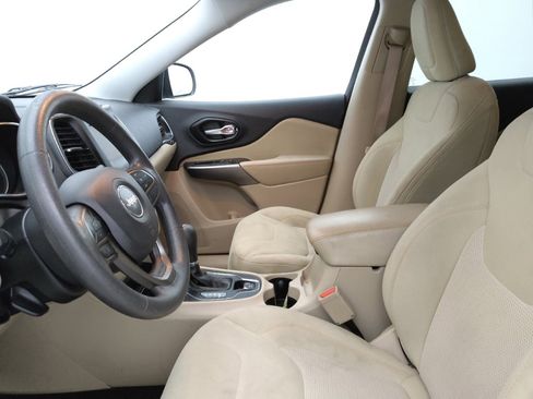 Used 2020 Jeep Cherokee Latitude image 17