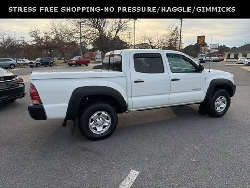 Used 2014 Toyota Tacoma PreRunner image 3