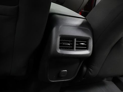 Used 2018 Chevrolet Equinox LT image 25