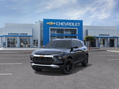 New 2026 Chevrolet TrailBlazer LT w/ Midnight Edition FWD image 8