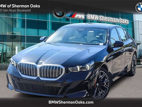 New 2026 BMW 530i w/ M Sport Package RWD image 1