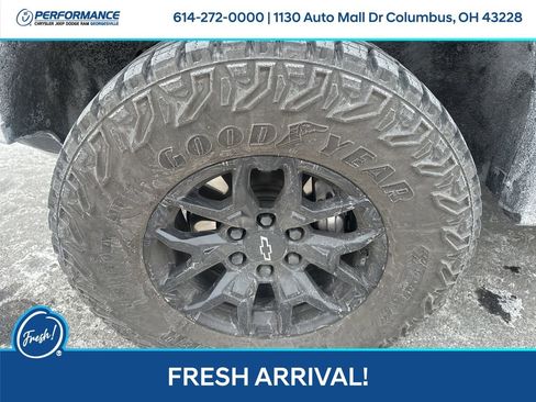 Used 2025 Chevrolet Colorado ZR2 w/ Technology Package image 10