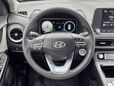 Used 2023 Hyundai Kona SE FWD image 16