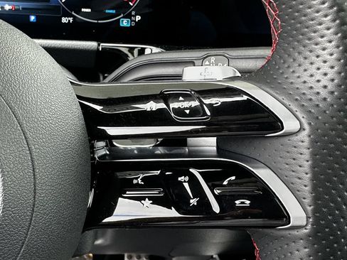 Certified 2025 Mercedes-Benz GLA 250 image 29