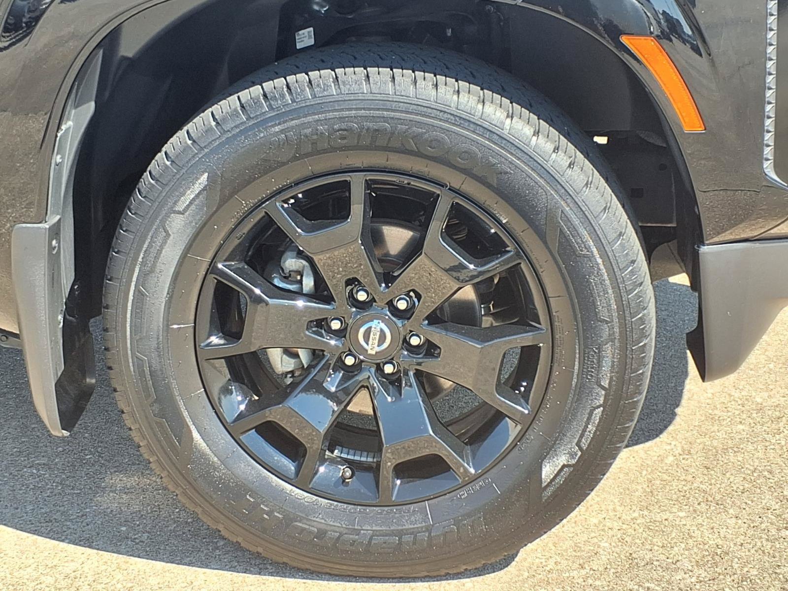 Used 2024 Nissan Frontier SV w/ Technology Package RWD image 9