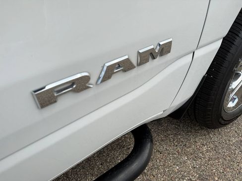 Used 2022 RAM 1500 Big Horn AWD/4WD image 35