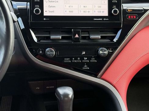 Used 2022 Toyota Camry XSE image 18