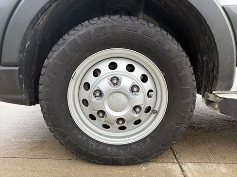 Used 2023 Ford Transit 250 Low Roof AWD w/ Exterior Upgrade Package image 12