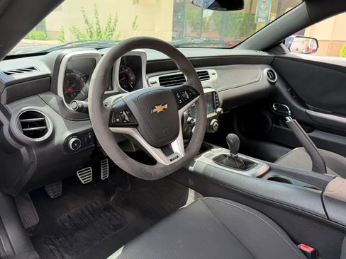 Used 2014 Chevrolet Camaro SS w/ SS Performance Package RWD image 12