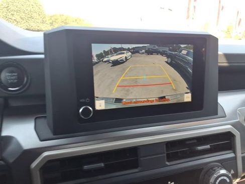 Used 2024 Toyota Tacoma SR5 AWD/4WD image 18