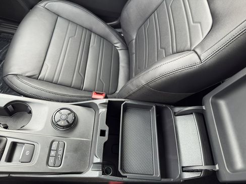 New 2025 Ford Ranger Lariat w/ FX4 Off-Road Package image 29