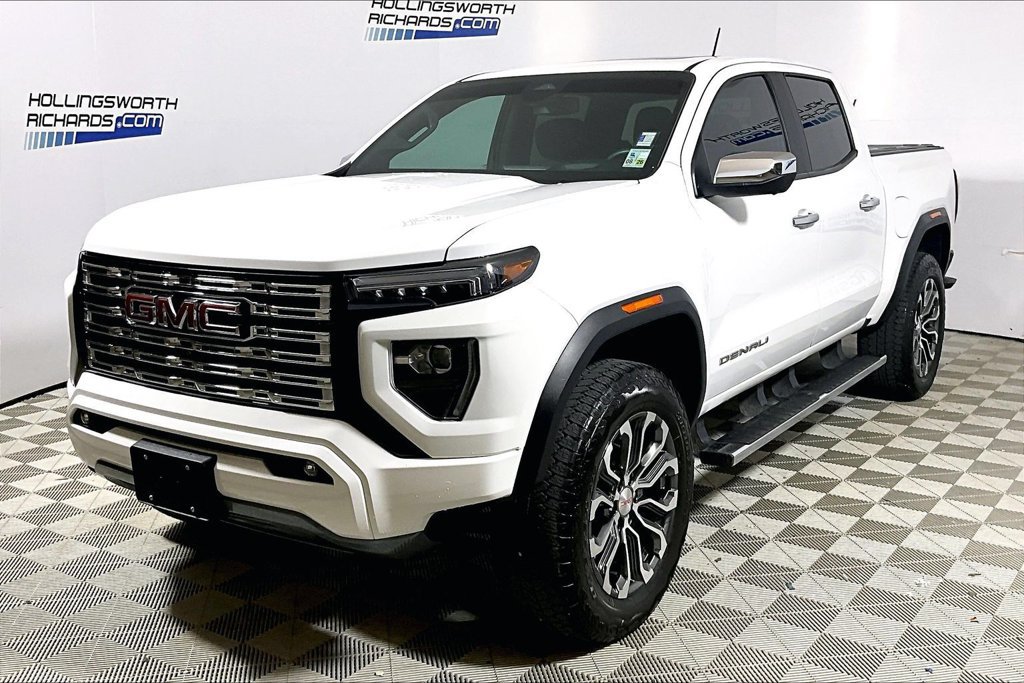 Used 2024 GMC Canyon Denali AWD/4WD image 1