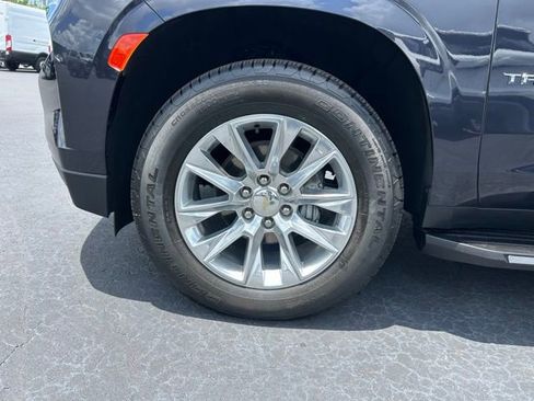 Certified 2024 Chevrolet Tahoe Premier w/ Premium Package RWD image 9