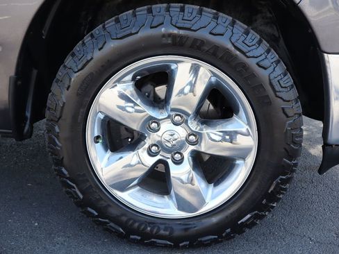 Used 2019 RAM 1500 Big Horn AWD/4WD image 43