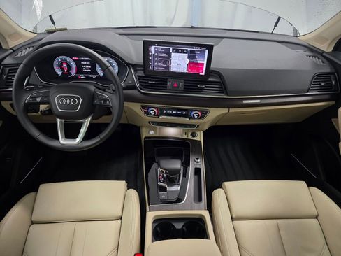 Certified 2025 Audi Q5 2.0T Premium Plus image 18