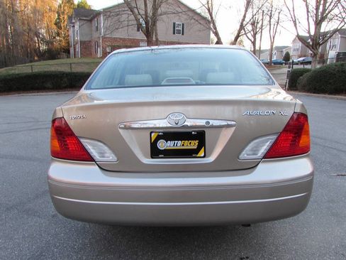 Used 2002 Toyota Avalon XL image 4